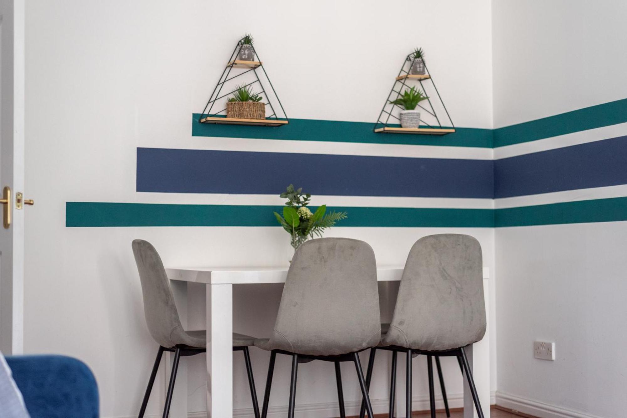 Appartement 2bed-ground Floor-free Parking *