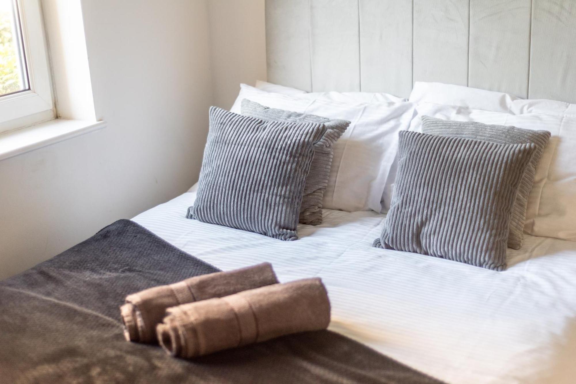 Appartement 2bed-ground Floor-free Parking *